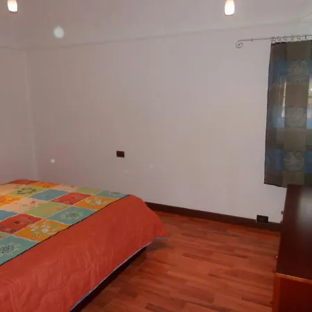 L'oliva Moderna Apartment *